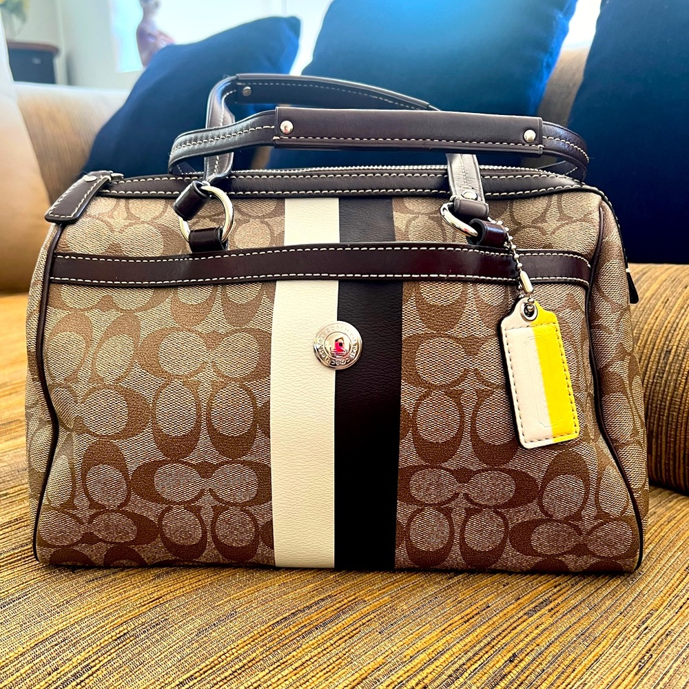 🖤 SOLD 🖤 Coach Satchel